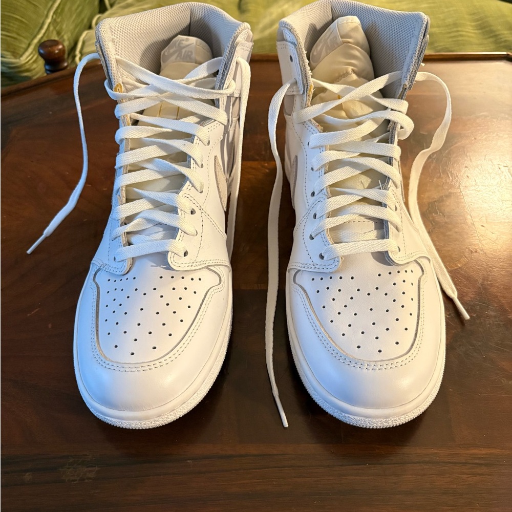 Air Jordan 1 Perforated, Like new, size 11
